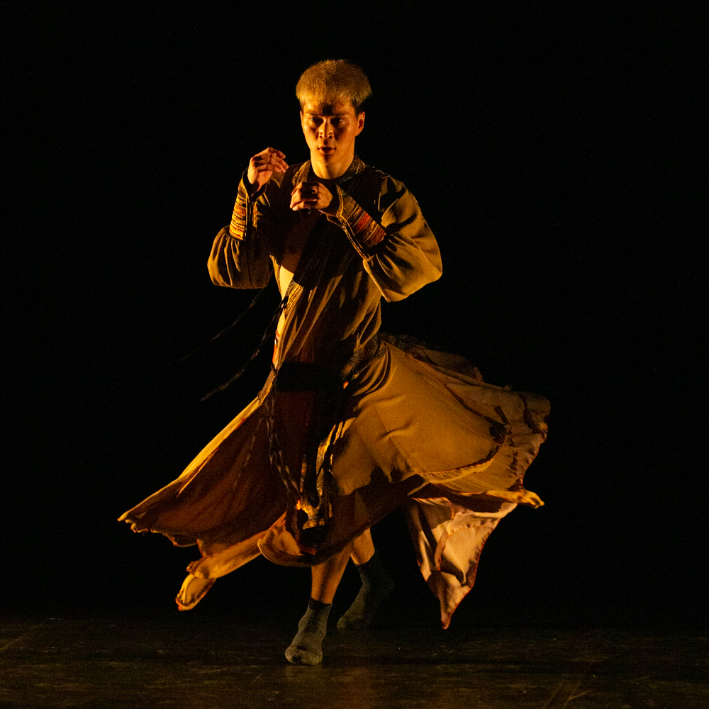 Me inside of Me – I am Mongolian - Damchaabadgar Yondon